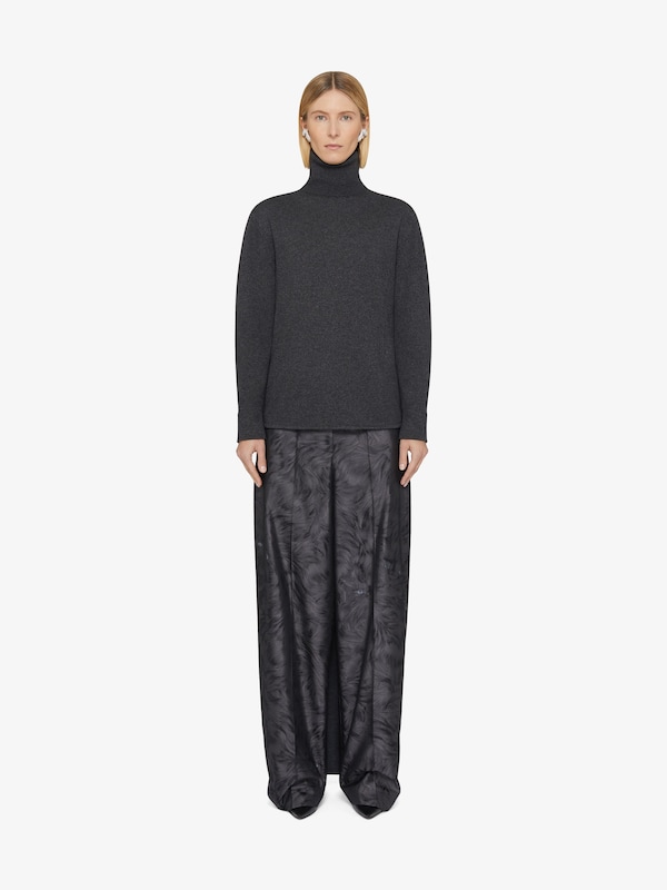 Givenchy Sweater in cashmere with train