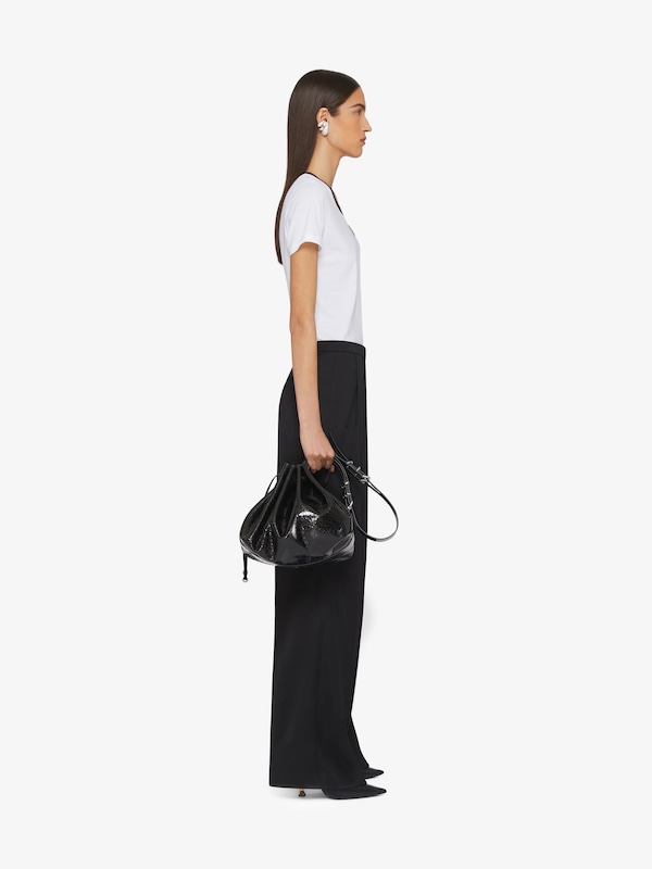 Givenchy Slim fit t-shirt in cotton and crystals monogram 72 Envío gratis