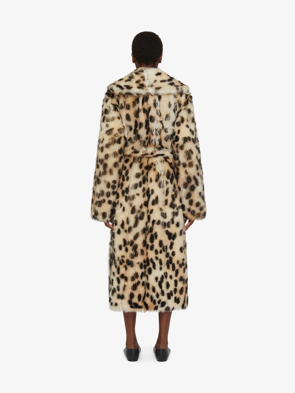 Givenchy Oversized coat in fur with leopard print COMPRAR AHORA