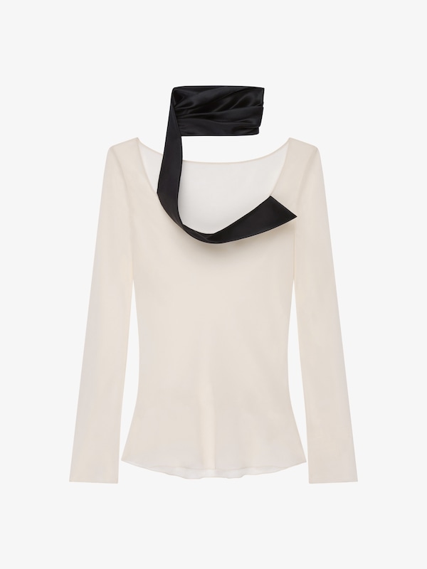 Givenchy Blouse in silk georgette with swallow collar En oferta
