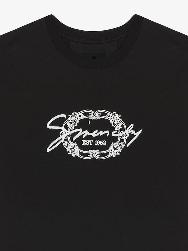 Givenchy T-shirt in cotton with GIVENCHY medallion Últimos 2 días