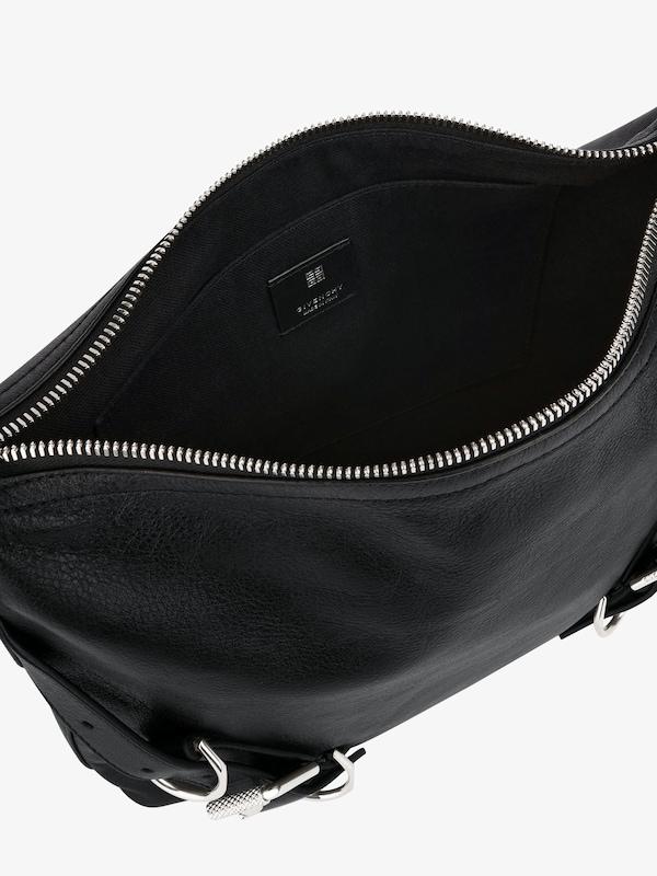 Givenchy Voyou Crossbody bag in grained leather Precio de fábrica