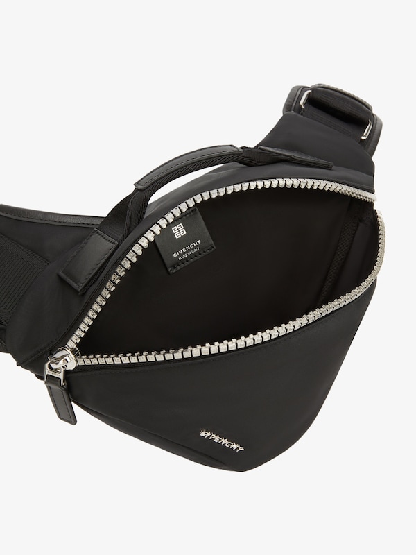 Givenchy Small G-Zip Triangle bag in nylon Promoción trimestral