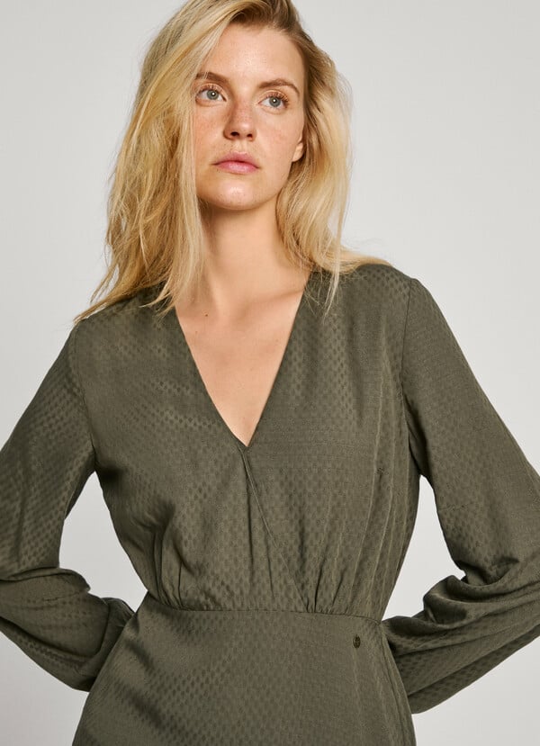 Pepe Jeans vestido corto cuello pico Superdescuento
