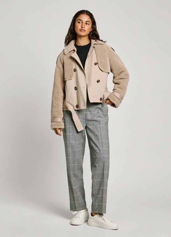 Pepe Jeans gabardina corta detalles borreguito Rebajas online
