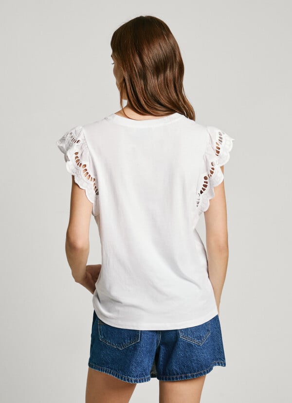 Pepe Jeans camiseta con mangas bordadas Rebajas online