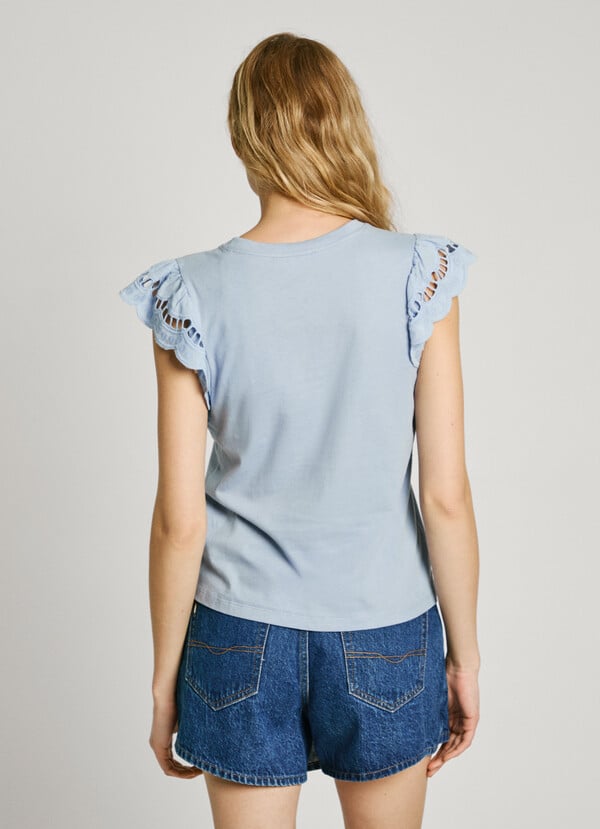 Pepe Jeans camiseta con mangas bordadas COMPRAR AHORA