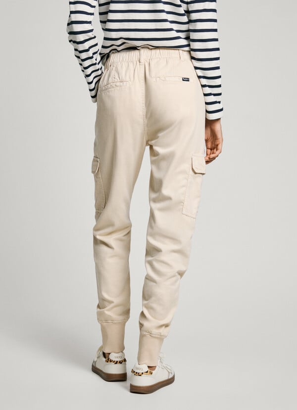 Pepe Jeans pantalón jogger fit slim Ahorra y exporta
