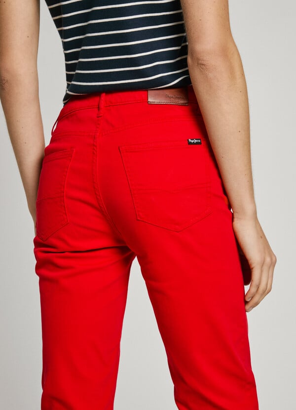 Pepe Jeans pantalón 5 bolsillos fit slim Descuentos del mes