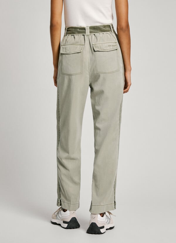 Pepe Jeans pantalón sarga con bolsillos parche Grandes ahorros