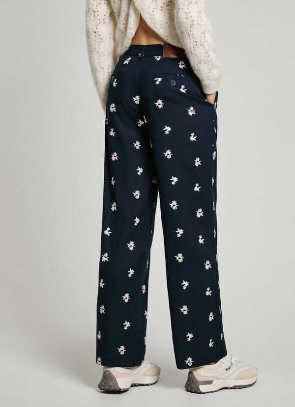 Pepe Jeans pantalón chino flores bordadas Rebajas de fin de temporada