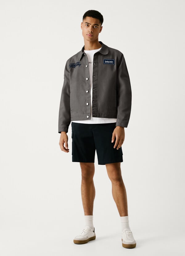 Pepe Jeans sobrecamisa logos bordados Ahorra y exporta