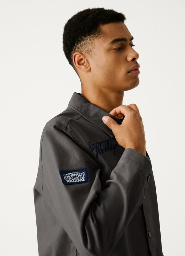 Pepe Jeans sobrecamisa logos bordados Ahorra y exporta